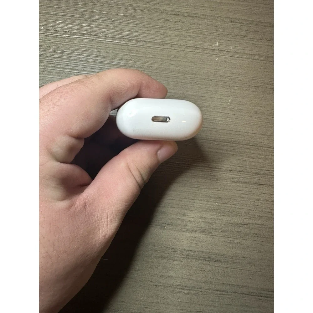 Apple AirPods 2nd Gen Charging Case Authentic Apple Replacement - CASE ONLY